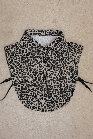 Leopard bib