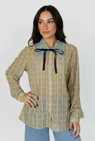 Amanda pearl snap embroidered denim collar blouse