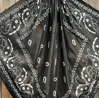 Black & white paisley wild rag