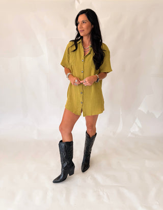 Rodeo grounds verde top with concho buttons