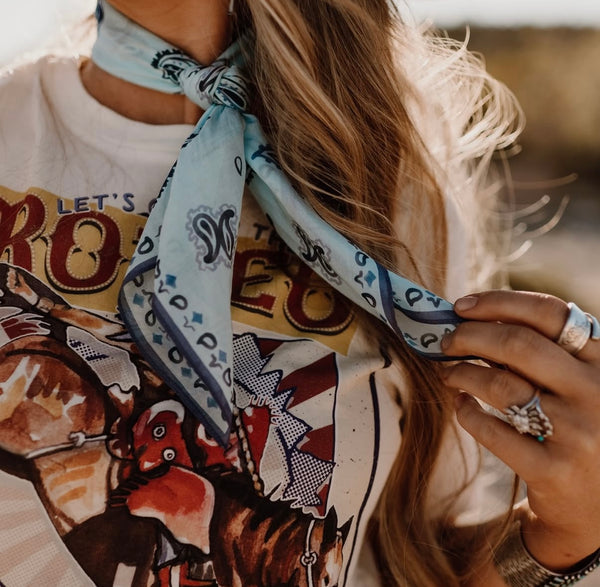 Light blue wild rag